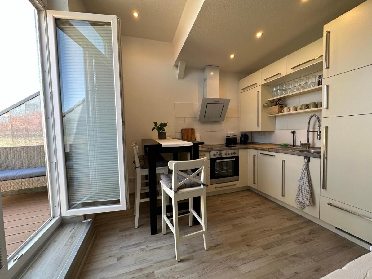 ארפורט Gemuetliche Neurenovierte Dachgeschosswohnung מראה חיצוני תמונה